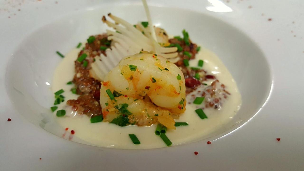 טלואר Hotel Les Grillons מראה חיצוני תמונה